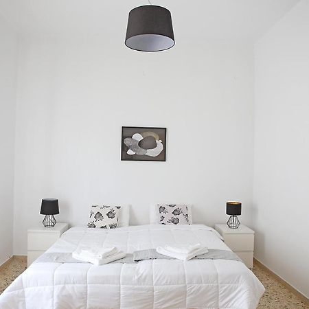 ארטמידה Renata Room By The Sea Near Airport מראה חיצוני תמונה